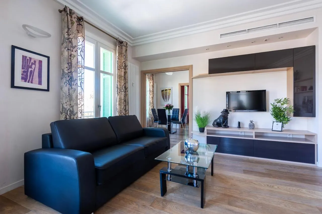 Victor Hugo - Modern And Sunny, Terrace, 2 Baths location